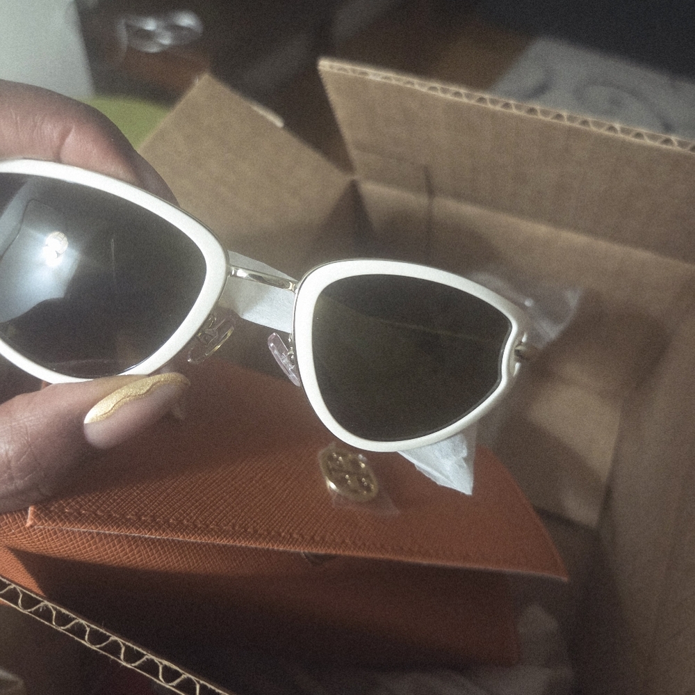 Tory Burch Gold Cat-Eye Sunglasses - Picture 5 of 5